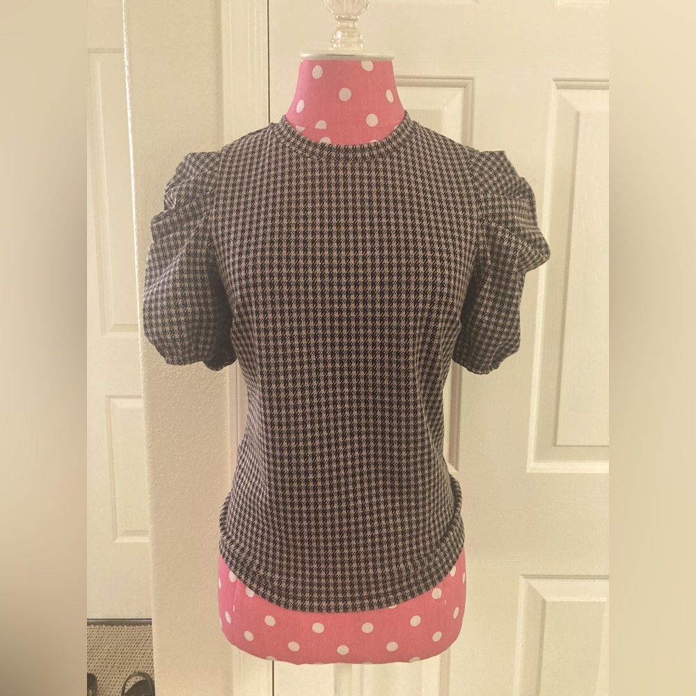 Houndstooth Puffy Sleeve Top - Picture 3 of 5